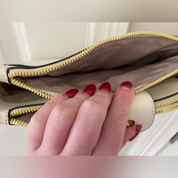 Nine West Cream Crossbody Bag - Picture 5 of 8